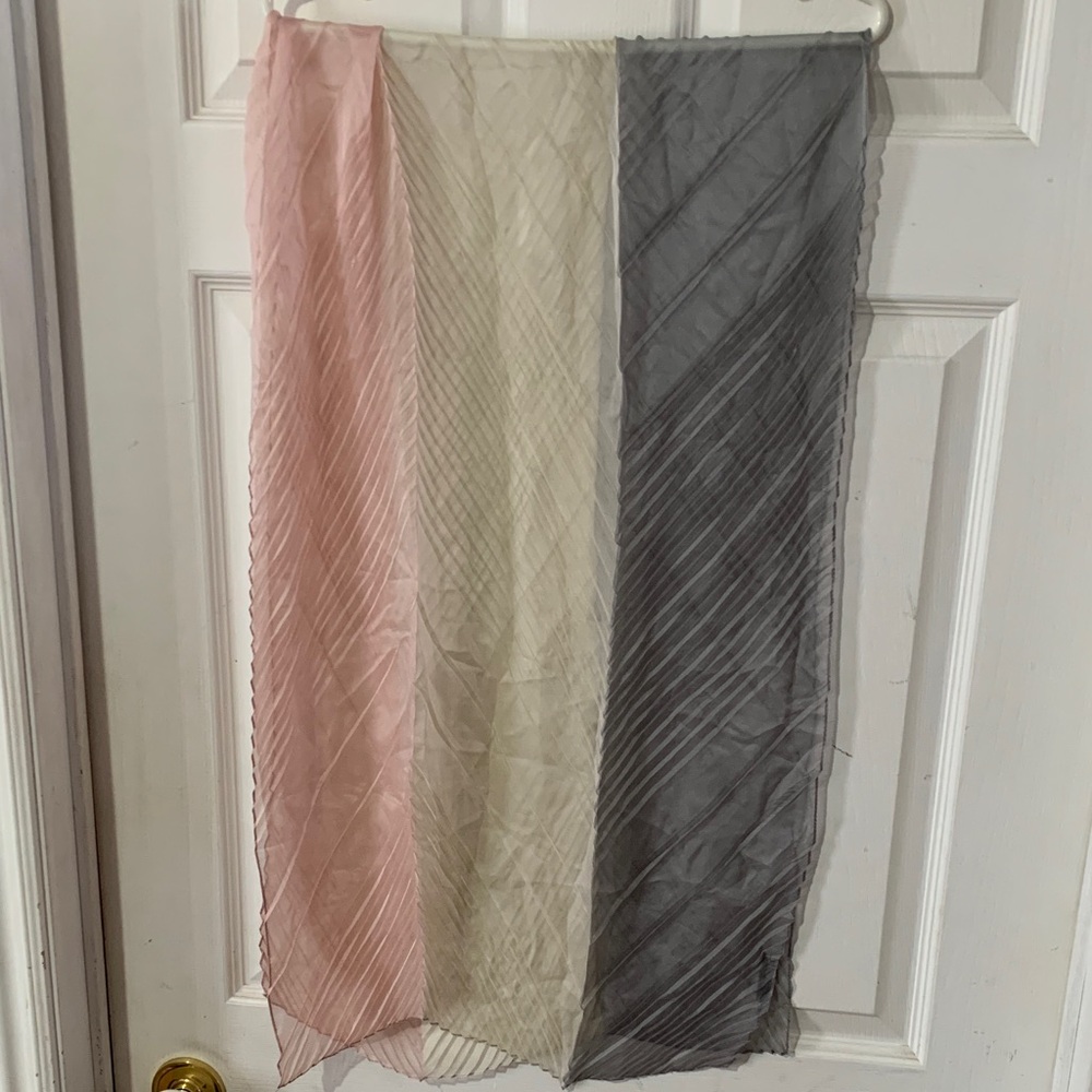 Simons Pink, Cream, and Gray Scarf